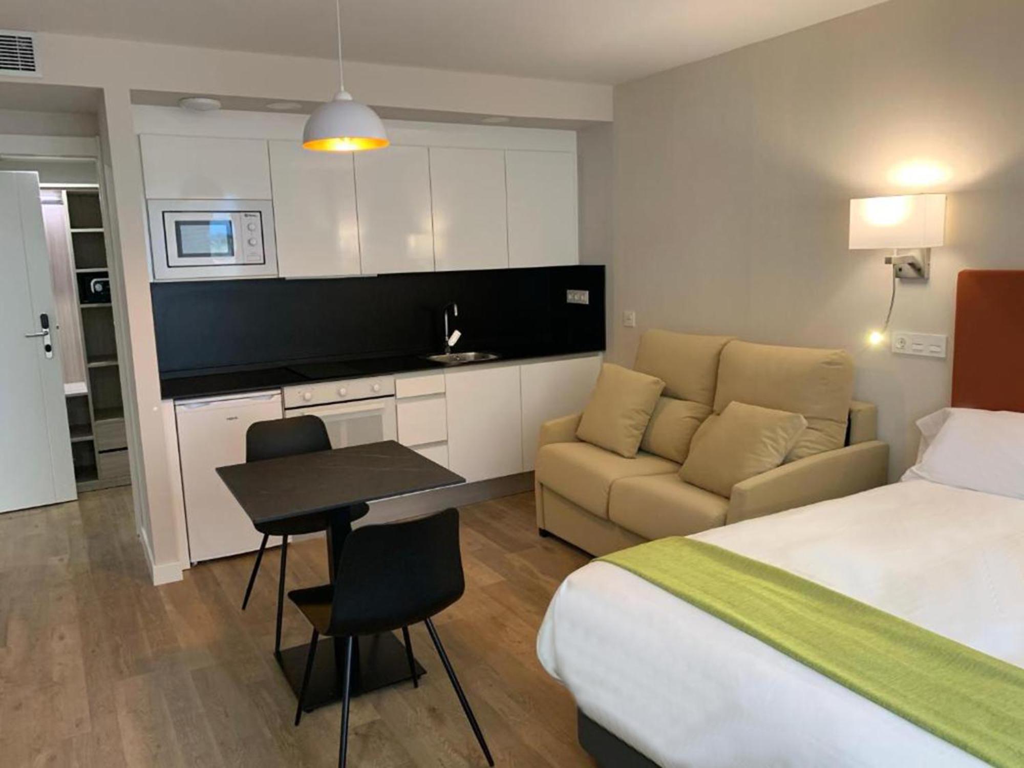 Aparthotel Essenzia De Castilla Аранда де Дуеро Екстериор снимка